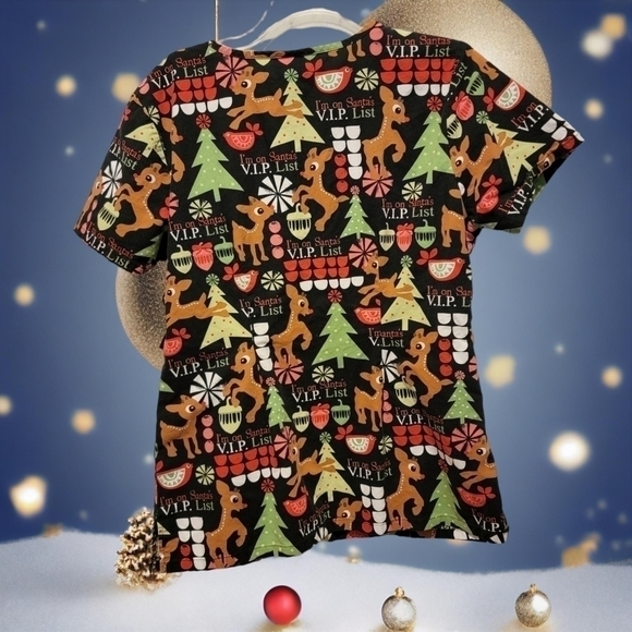 Rudolph Reindeer Santa's VIP List Christmas Scrub top Size M T34 - Picture 4 of 6